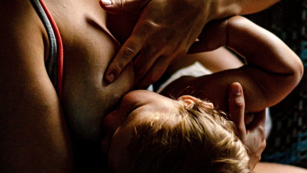 6-exercises-to-heal-the-posture-breastfeeding-quietly-wrecked